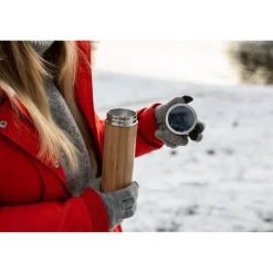 Bambusowy termos 500 ml, posiada sitko zatrzymujące fusy oraz dotykowy cyfrowy wyświetlacz temperatury napojów | Georgia / Drewno V4871-17