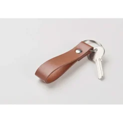 Breloczek z zawieszką PU / Brazowy MO2460-01