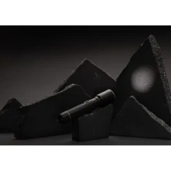 Duża latarka Gear X, ładowana przez USB, aluminium z recyklingu / Czarny P513.931