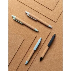 Długopis z recyklingu / Czarny P610.981