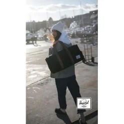 Herschel Novel™ torba podróżna 43 l / Granatowy 12069355