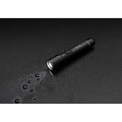 Kieszonkowa latarka Gear X, ładowana przez USB, aluminium z recyklingu / Czarny P513.901
