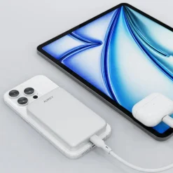 Magnetyczny, bezprzewodowy power bank 10000 mAh Aukey / Srebrny VAM12-32