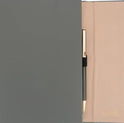 Notatnik A5 ze skóry z recyklingu, w linie z długopisem metalowym CrisMa MAGGIE / Ciemnoszary 2476377