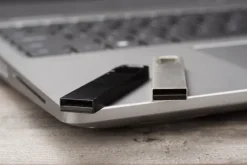 Pamięć USB TORINO 16 GB / Srebrny 44086-00