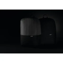 Plecak chroniący przed kieszonkowcami Swiss Peak AWARE™ RPET / Czarny P763.131