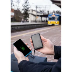 Power bank 5000 mAh ze zintegrowanymi kablami, adapter w komplecie | Presley / Biały V0905-02